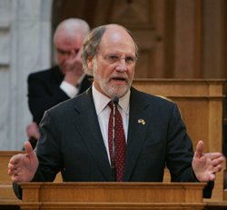 New Jersey Governor Jon S. Corzine outlines his economic plan to the legislature.
