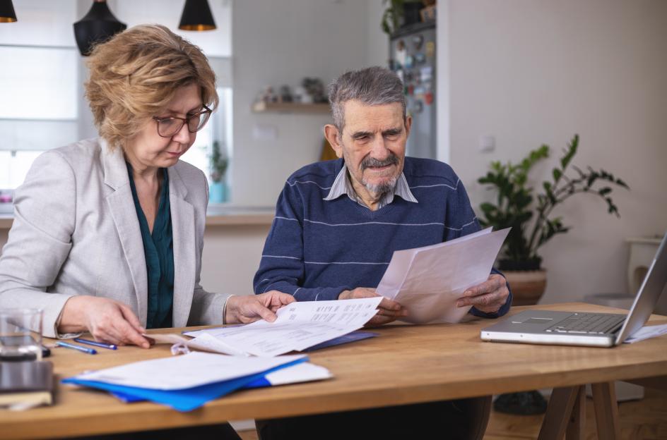 Man receiving legal help